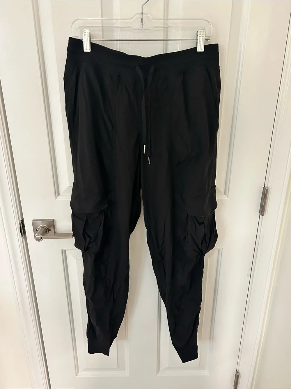 Lululemon Dance Studio Relaxed Fit Mid Rise Cargo Jogger Black - Picture 3 of 7